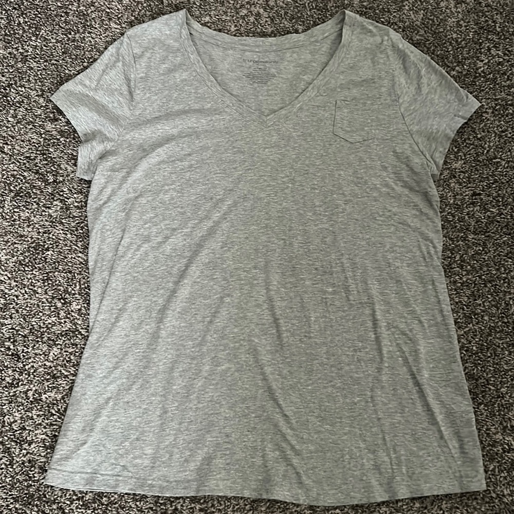 Liz Lange Maternity V Neck Tee